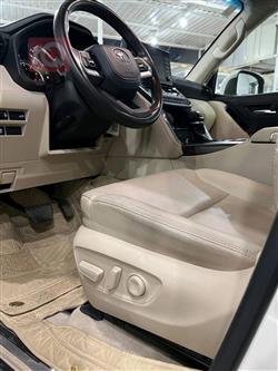 تۆیۆتا لاند کروزەر